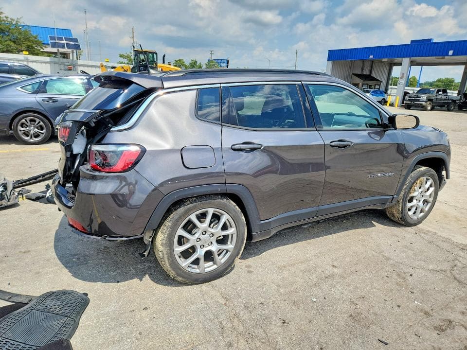 2022 JEEP COMPASS LATITUDE LUX 3