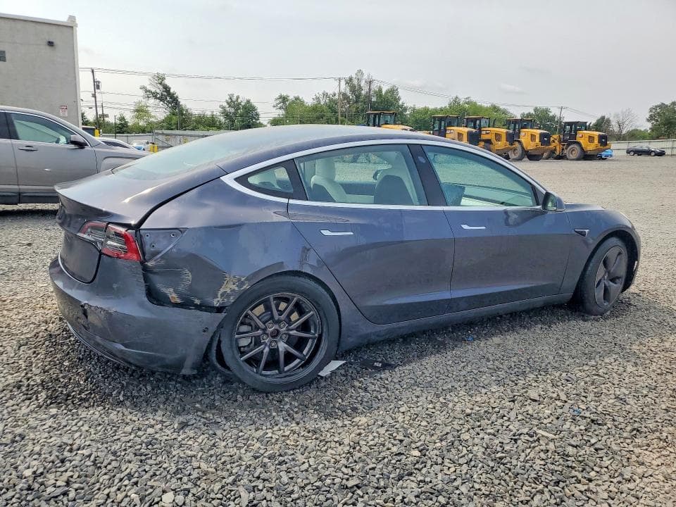 2018 TESLA MODEL 3 3
