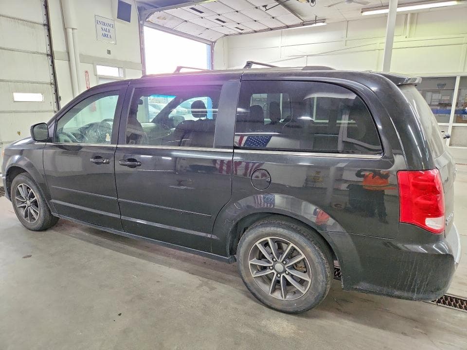 2017 DODGE GRAND CARAVAN SXT 2