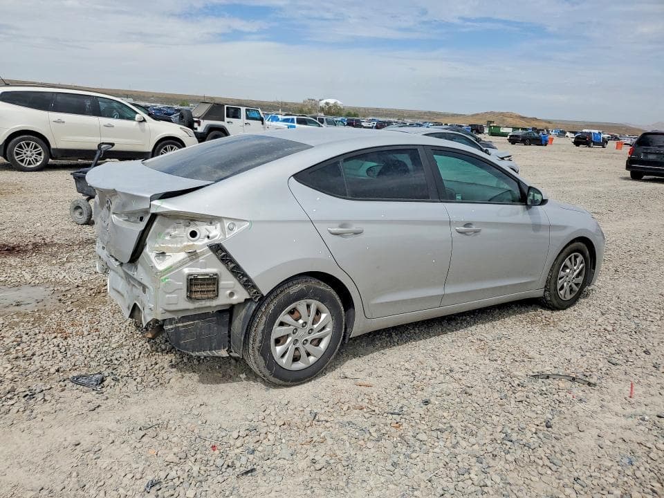 2019 HYUNDAI ELANTRA SE 3