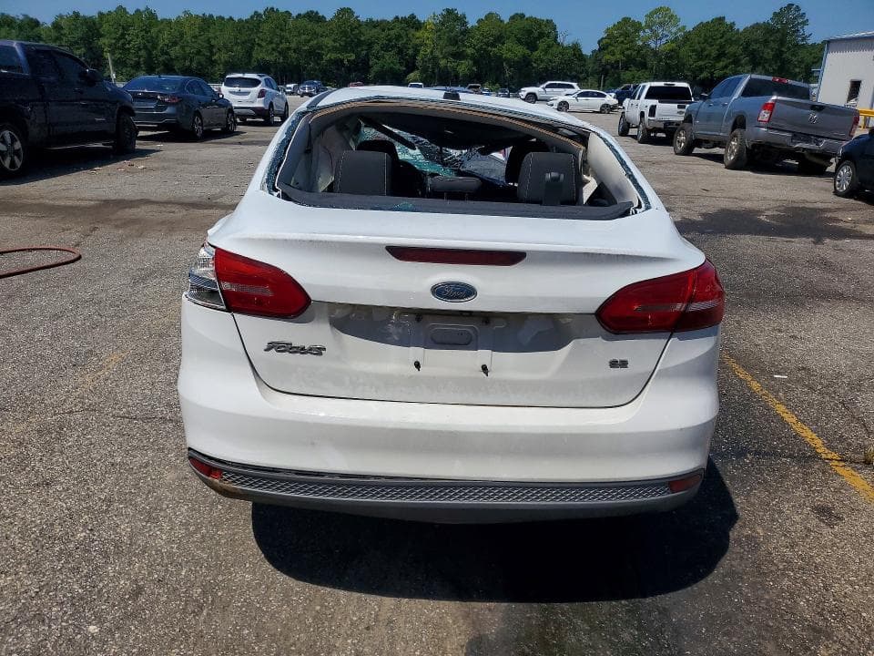 2017 FORD FOCUS SE 6