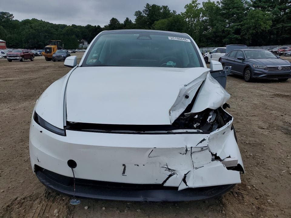2026 TESLA MODEL  Y 5