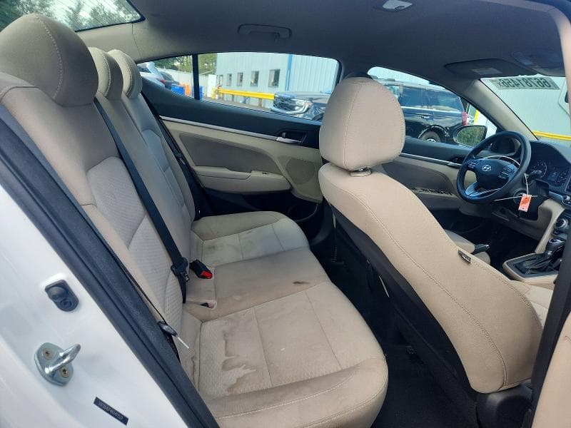 2019 HYUNDAI ELANTRA SEL 10
