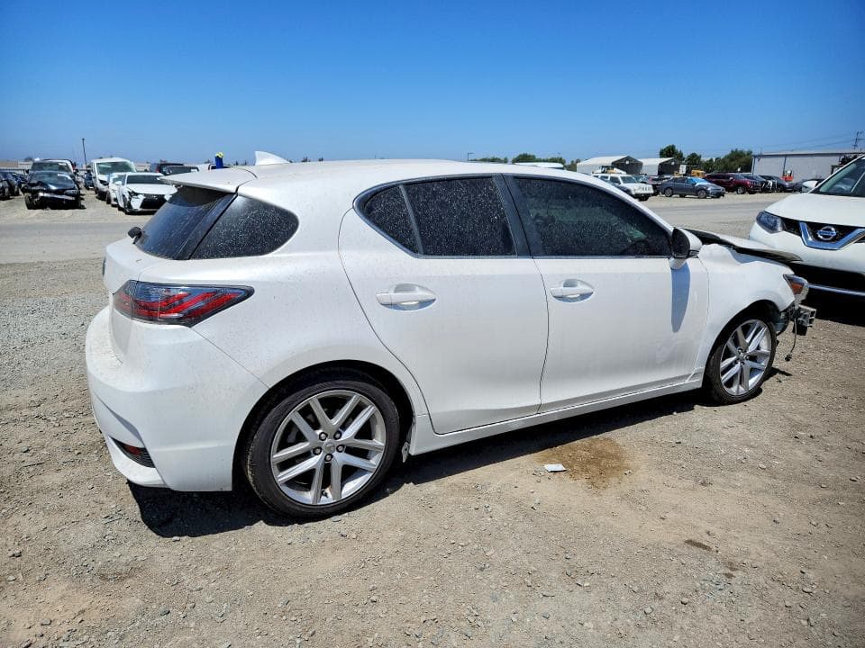 2017 LEXUS CT 200 3