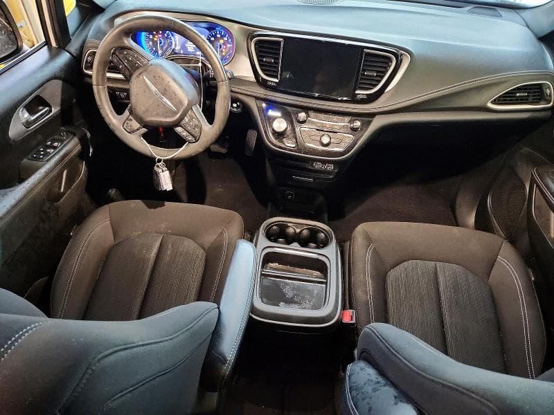 2023 CHRYSLER PACIFICA TOURING 8