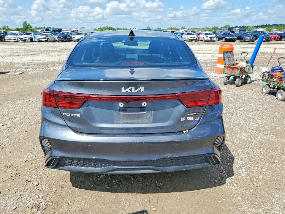 2024 KIA FORTE GT LINE 6