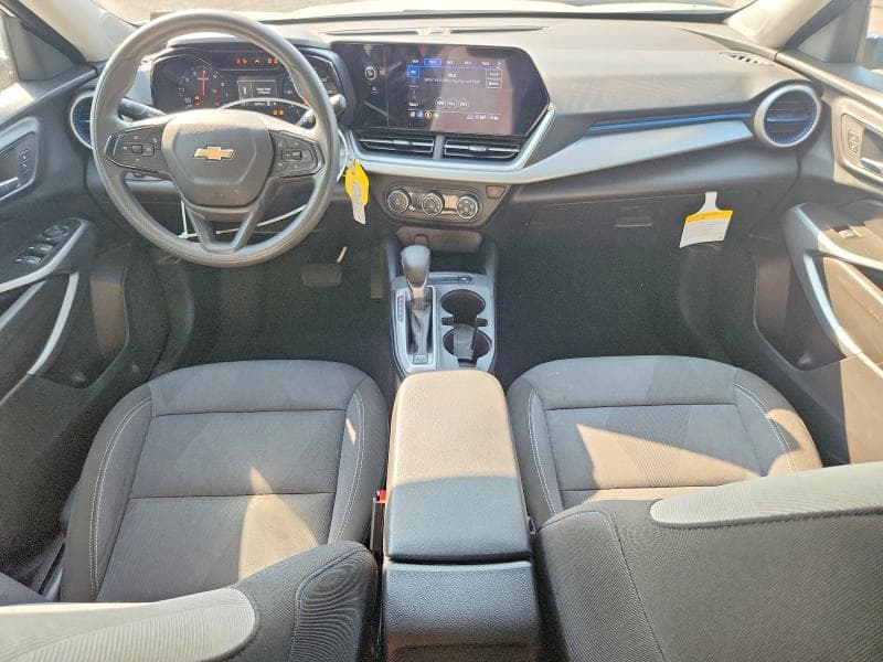 2025 CHEVROLET TRAX LS 8