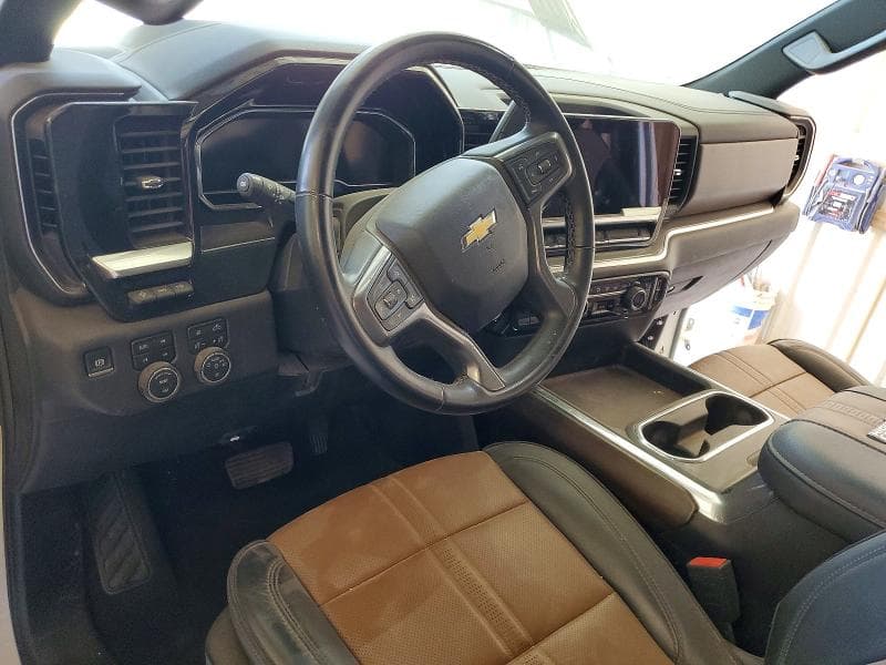 2024 CHEVROLET SILVERADO K2500 HIGH COUNTRY 8