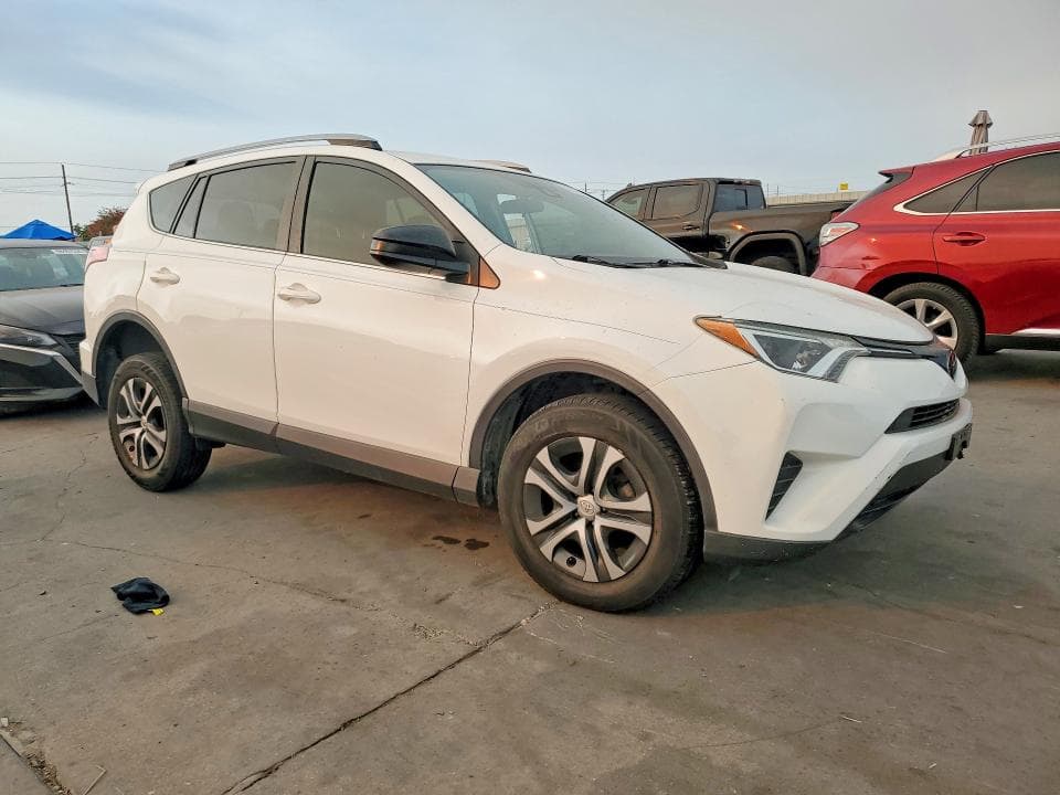 2018 TOYOTA RAV4 LE 4