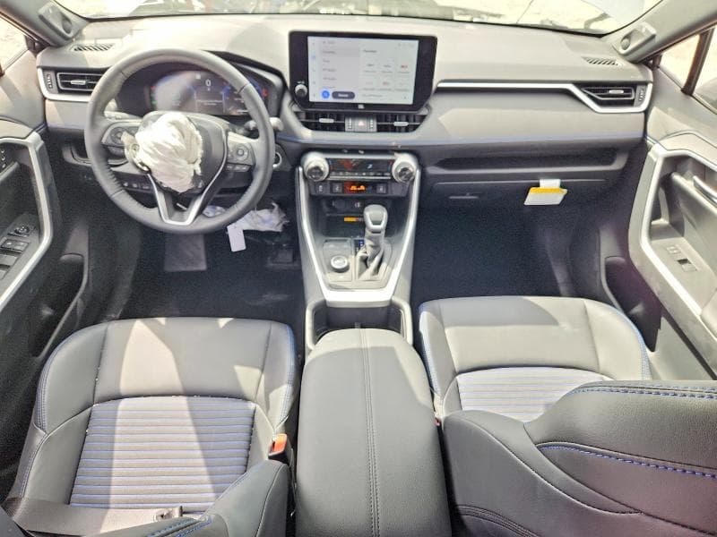 2025 TOYOTA RAV4 XSE 8