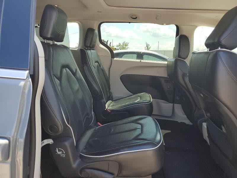 2023 CHRYSLER PACIFICA LIMITED 11