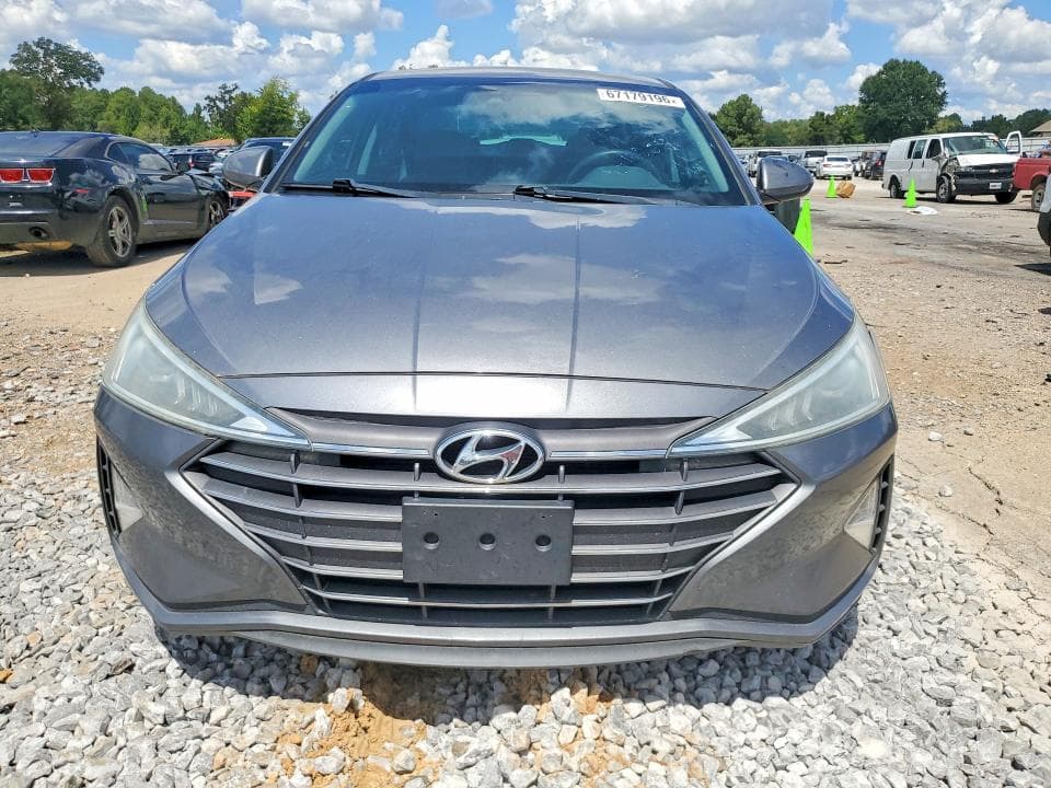 2020 HYUNDAI ELANTRA SEL 5