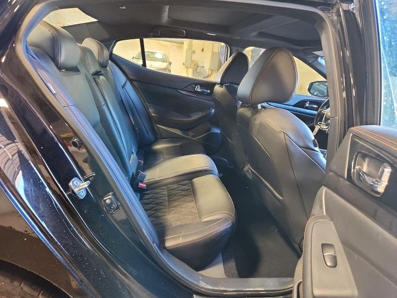 2022 NISSAN MAXIMA SR 10