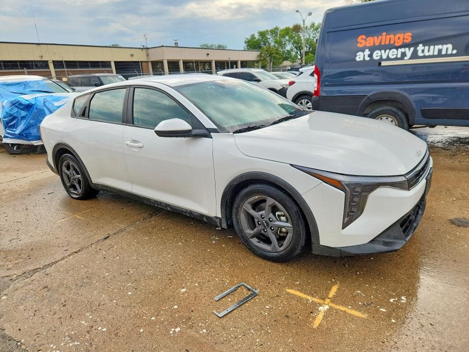 2025 KIA K4 LXS 4