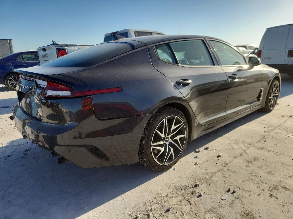 2022 KIA STINGER GT LINE 3