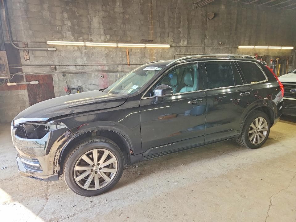 2017 VOLVO XC90 T6 - 1