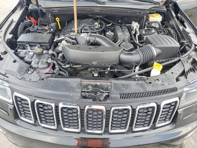 2022 JEEP GRAND CHEROKEE LAREDO E 12