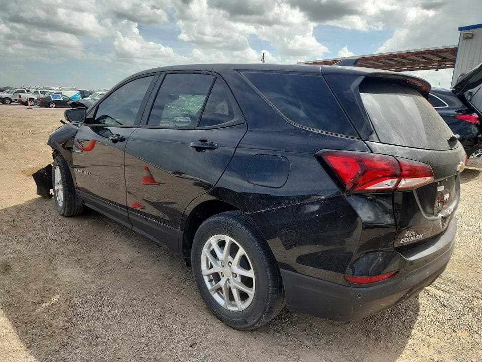 2024 CHEVROLET EQUINOX LS 2