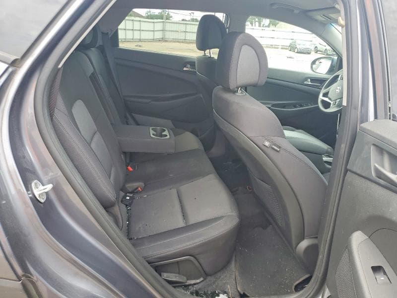 2017 HYUNDAI TUCSON SE 11