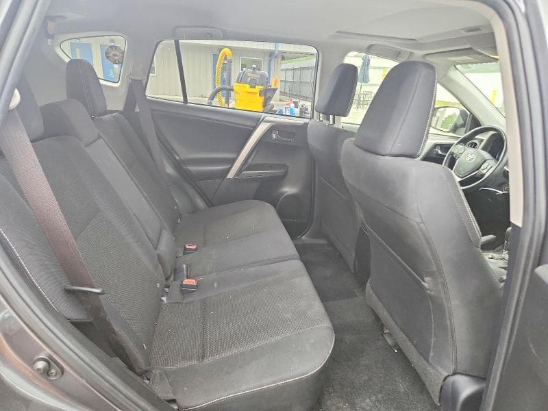 2017 TOYOTA RAV4 XLE 10