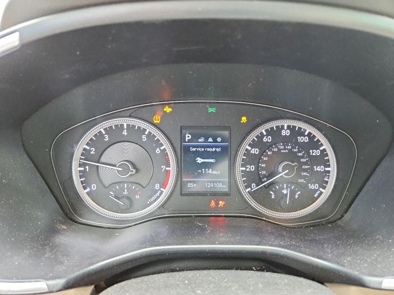2019 HYUNDAI SANTA FE SE 9