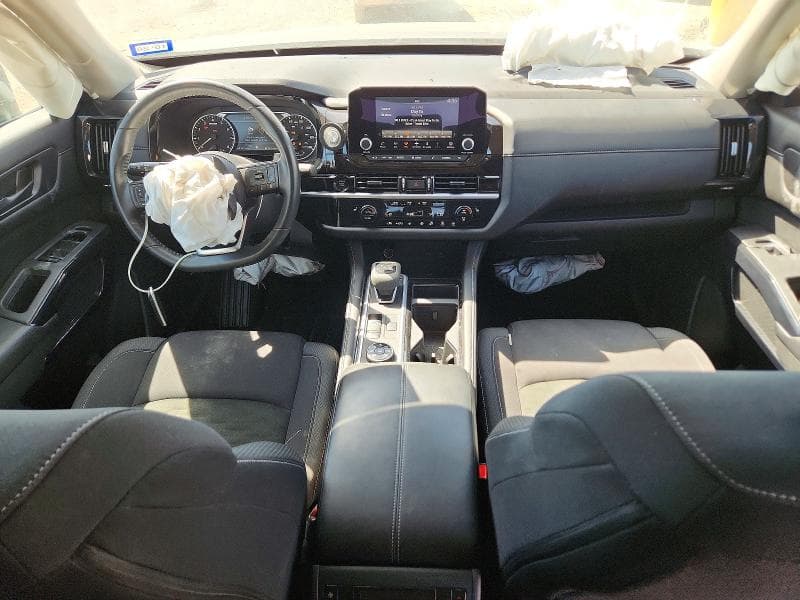 2025 NISSAN PATHFINDER SV 8