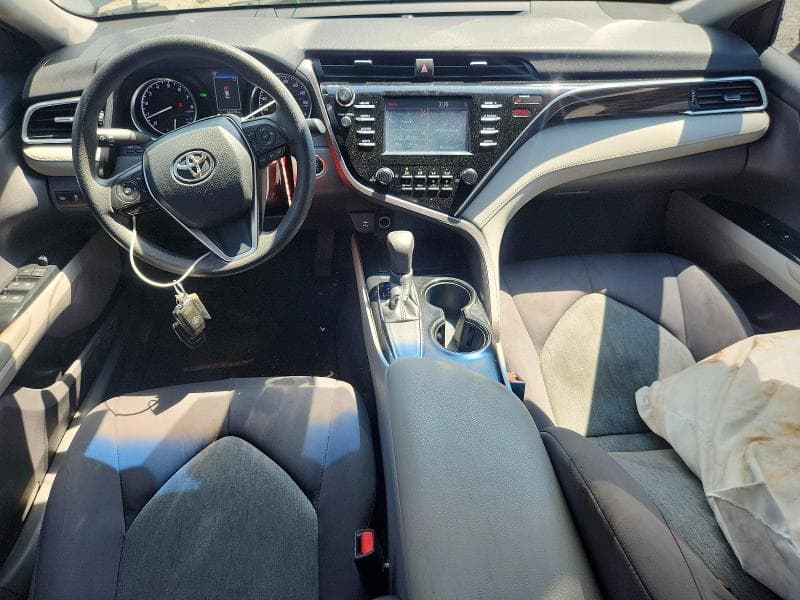 2018 TOYOTA CAMRY LE 8