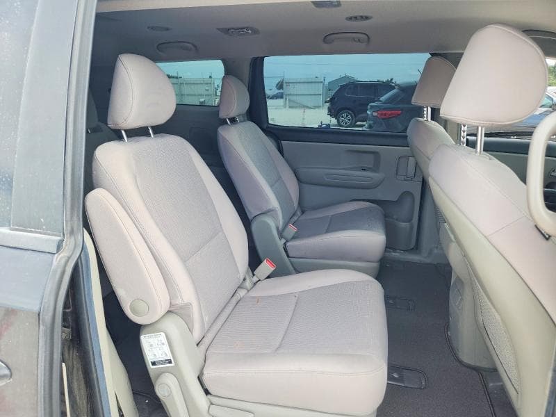 2021 KIA SEDONA LX 11