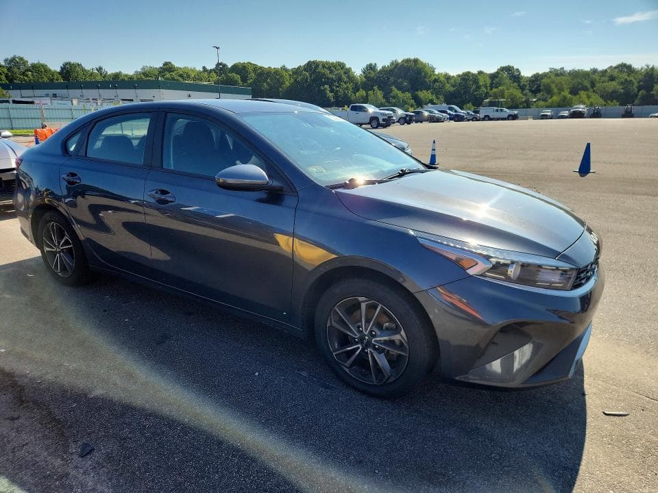 2023 KIA FORTE LXS 4