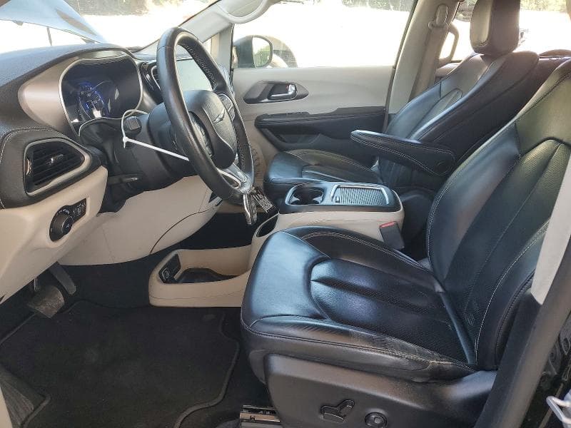 2023 CHRYSLER PACIFICA TOURING L 7