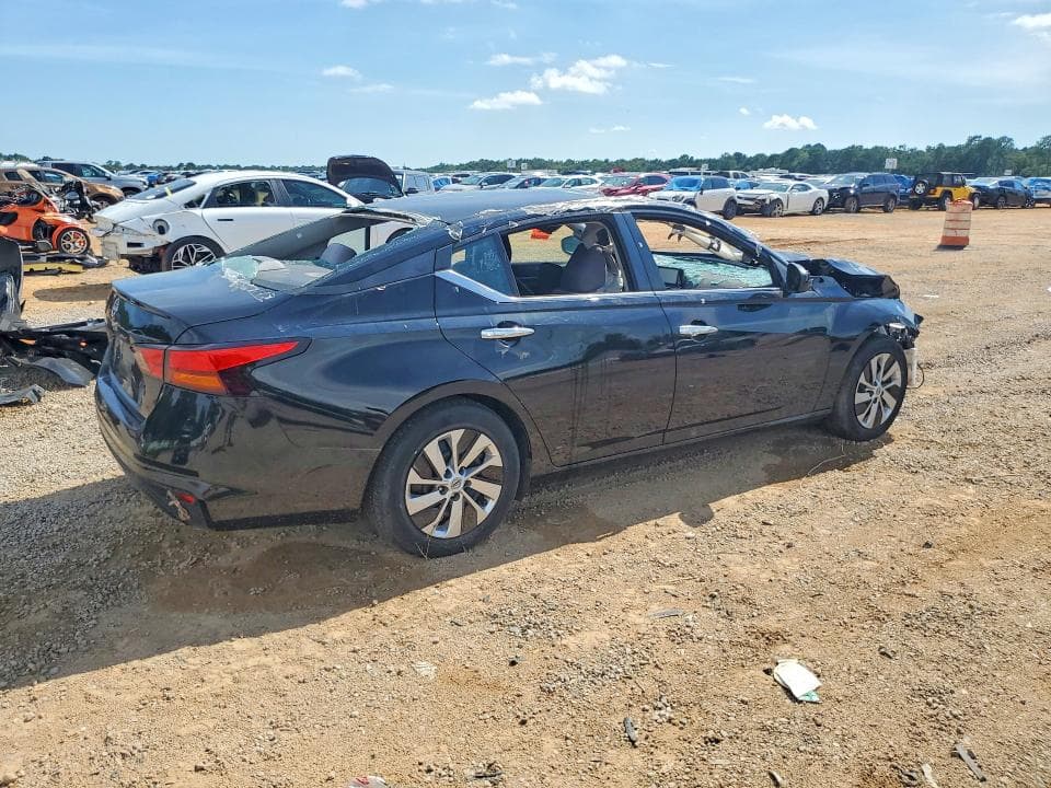 2024 NISSAN ALTIMA S 3