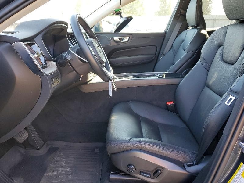 2021 VOLVO XC60 T5 MOMENTUM 7