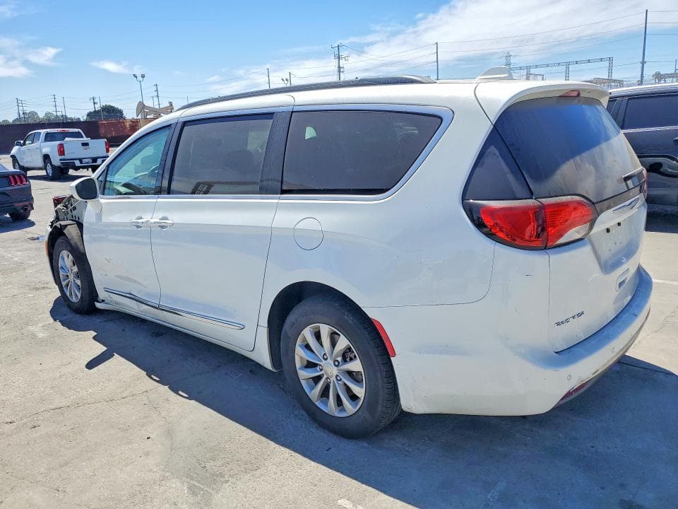 2017 CHRYSLER PACIFICA TOURING L 2