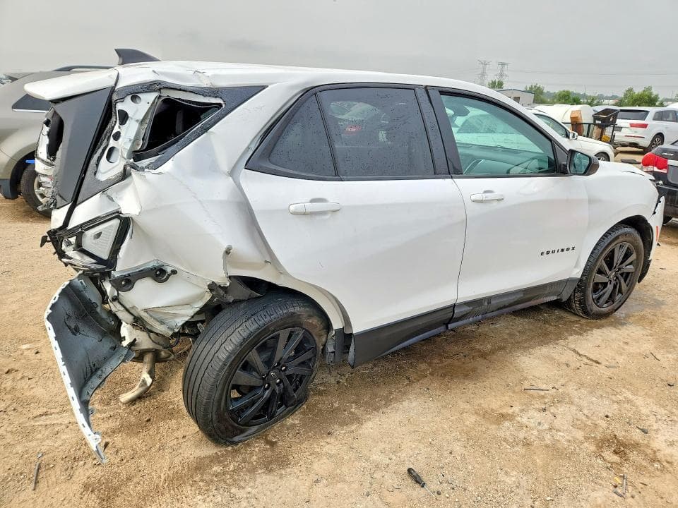 2024 CHEVROLET EQUINOX LS 3