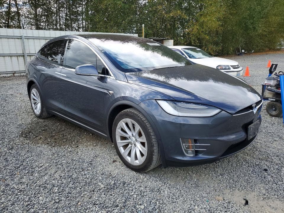 2019 TESLA MODEL X 4