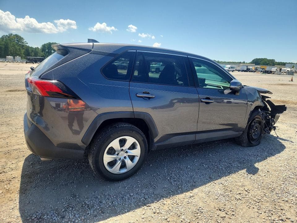 2022 TOYOTA RAV4 LE 3