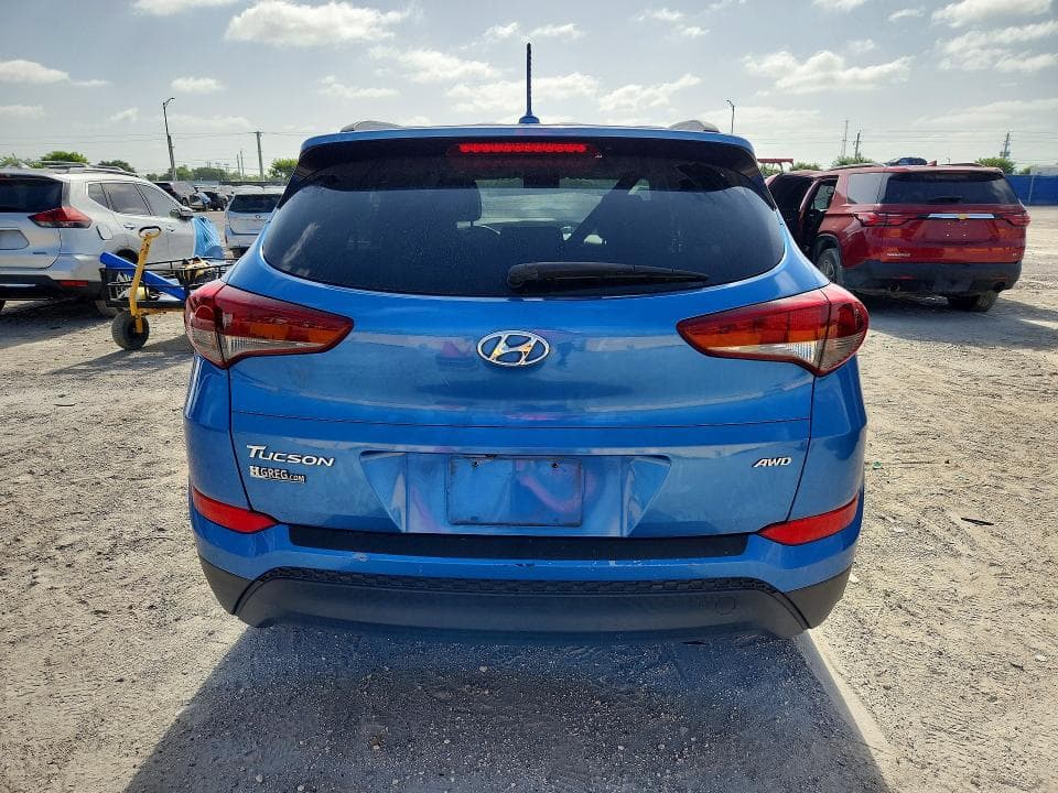 2017 HYUNDAI TUCSON SE 6