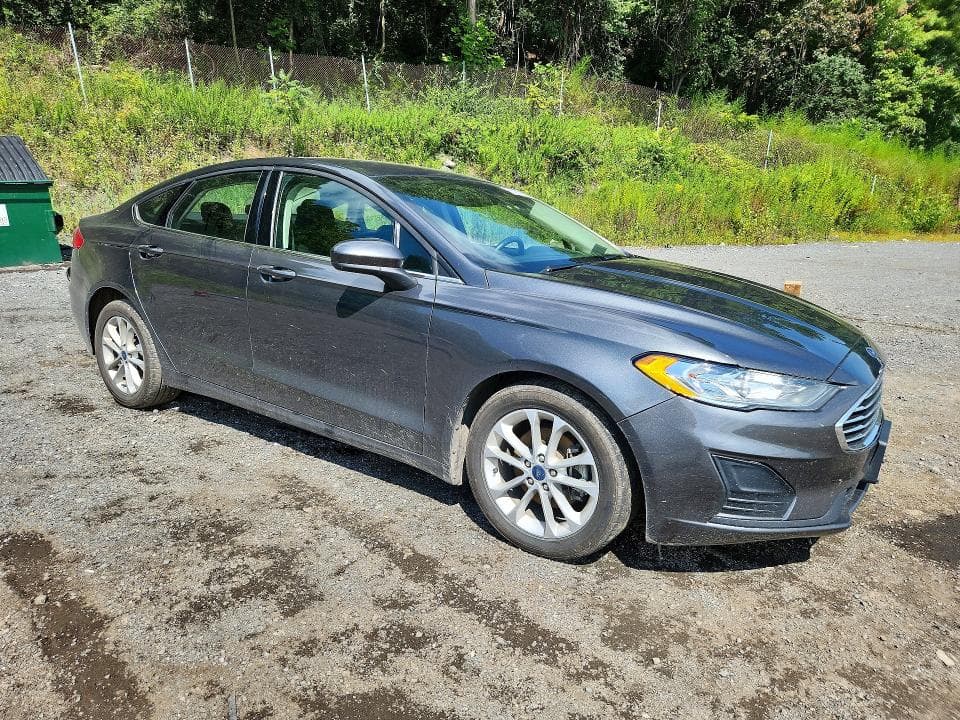 2020 FORD FUSION SE 4