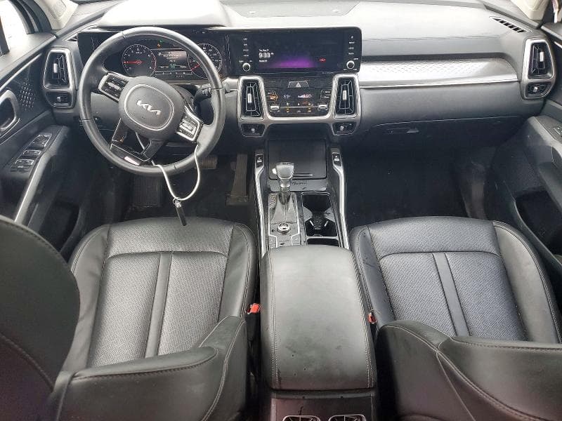 2022 KIA SORENTO S 8