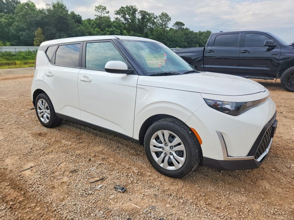 2025 KIA SOUL LX 4