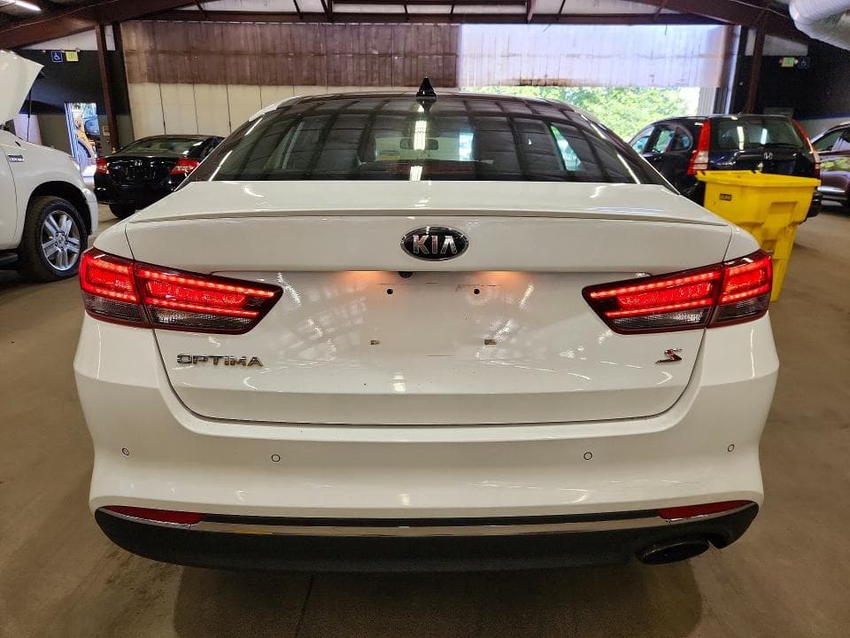 2018 KIA OPTIMA S 6