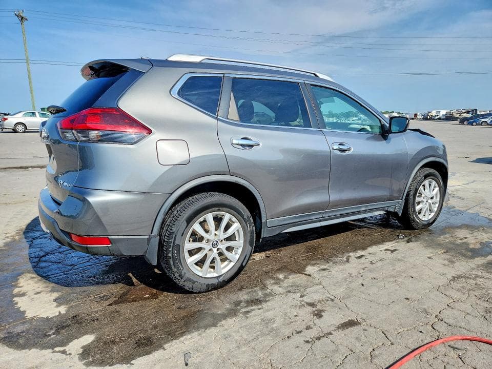 2018 NISSAN ROGUE SV 3