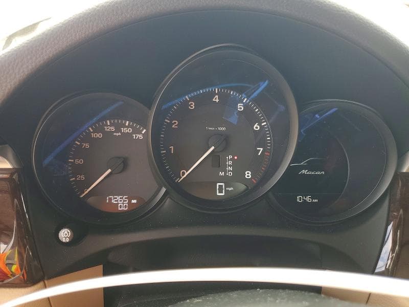 2023 PORSCHE MACAN BASE 9