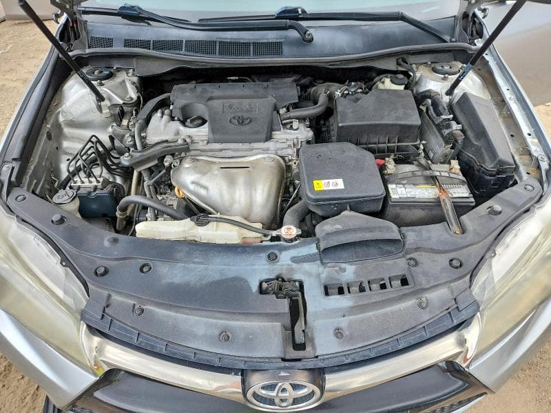 2017 TOYOTA CAMRY SE 11
