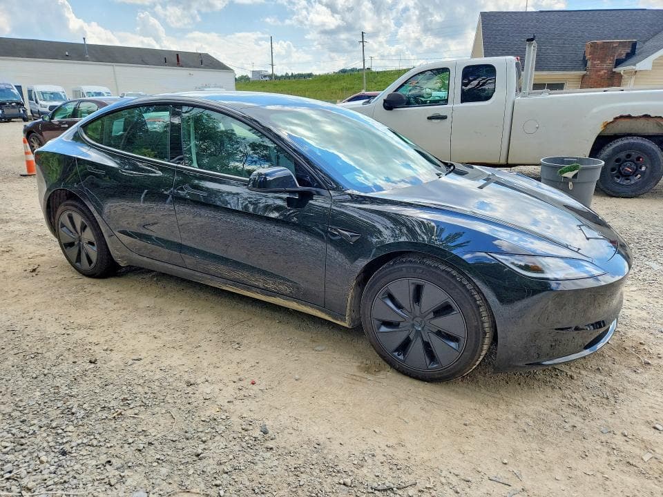 2026 TESLA MODEL 3 4