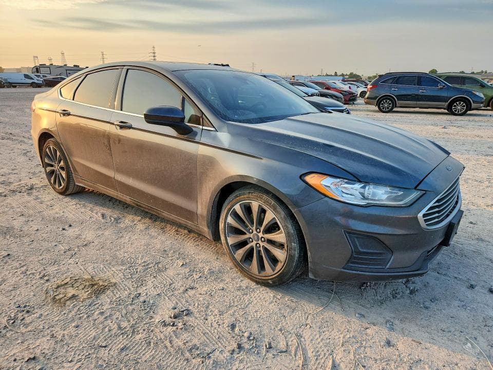 2020 FORD FUSION SE 4