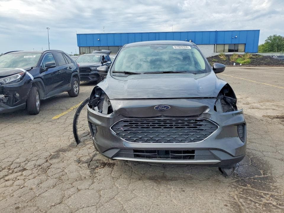 2020 FORD ESCAPE SE 5
