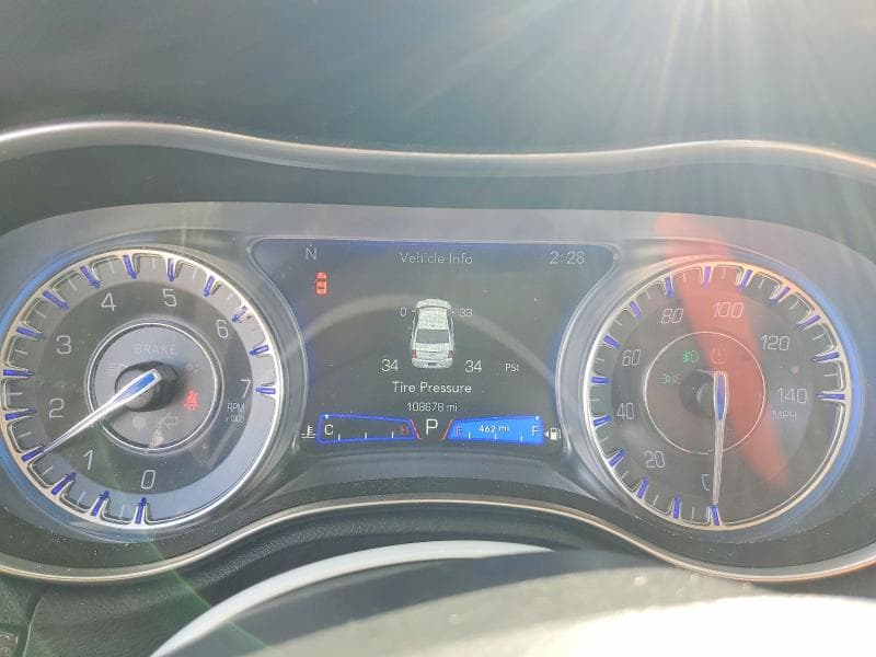 2019 CHRYSLER 300 LIMITED 9