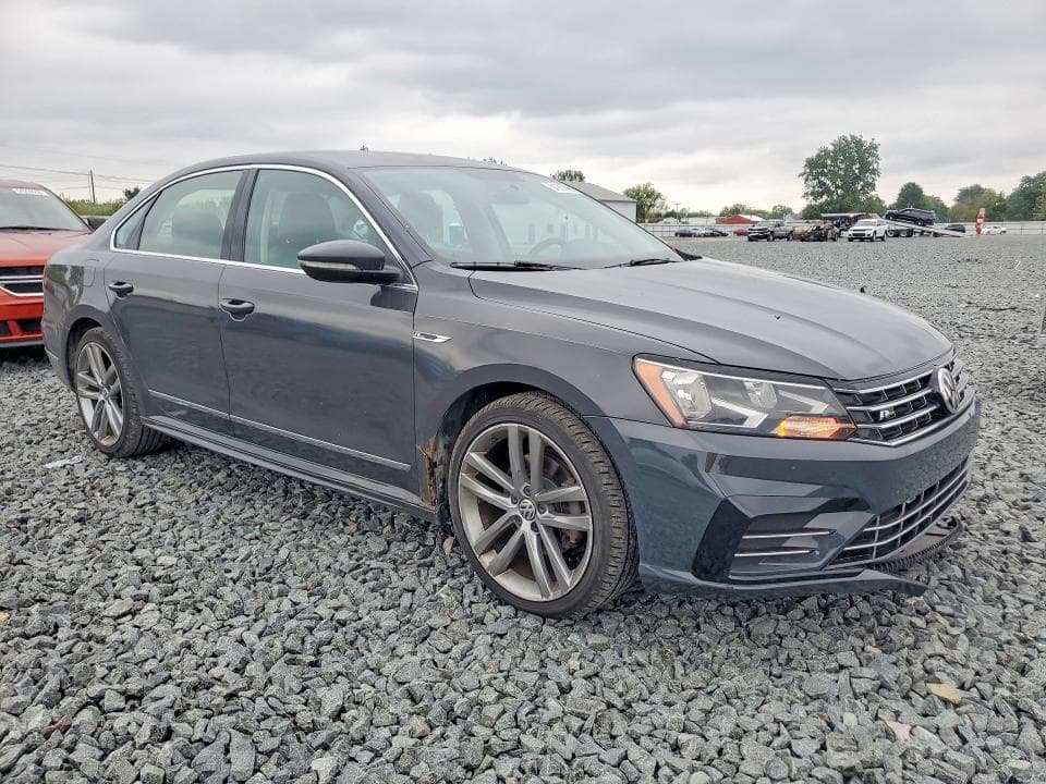 2017 VOLKSWAGEN PASSAT R-LINE 4