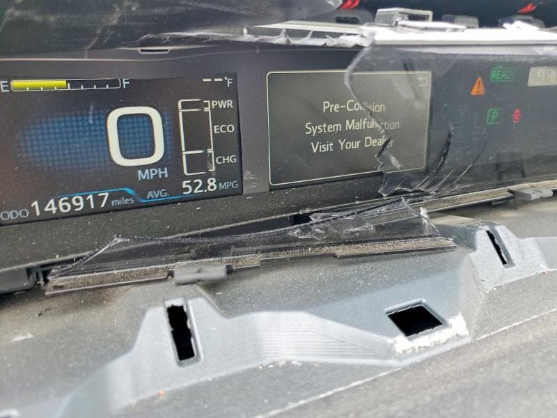 2019 TOYOTA PRIUS LE 9